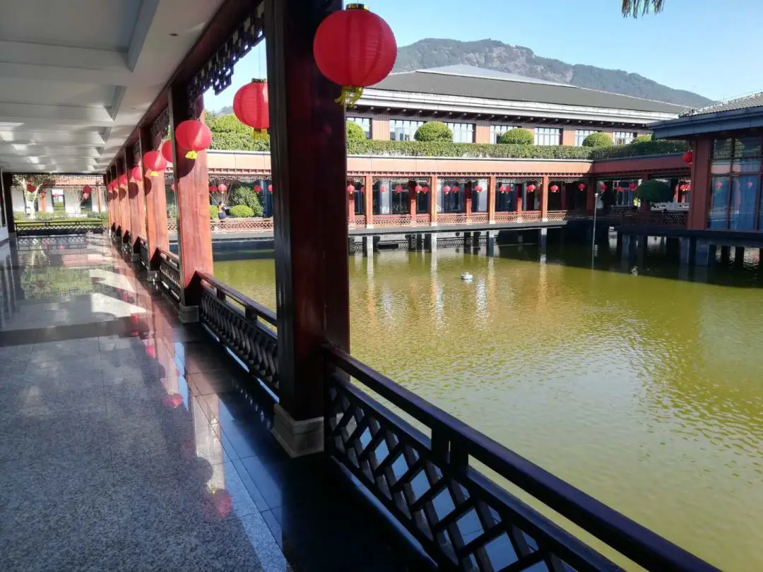 1756947531525751.jpg 640.webp.jpg