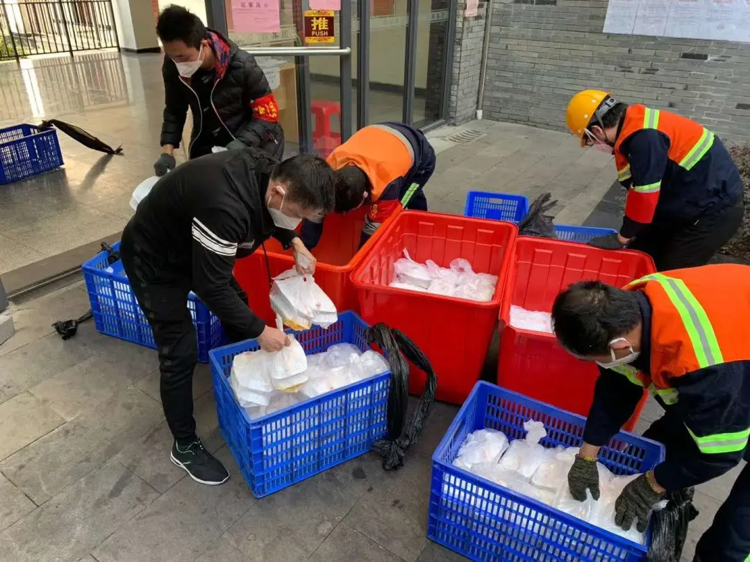 1756947661698646.jpg 640.webp.jpg